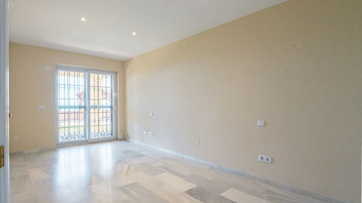 3 Bed Townhouse for sale in La Capellania Costa Del Sol, Málaga, Spain