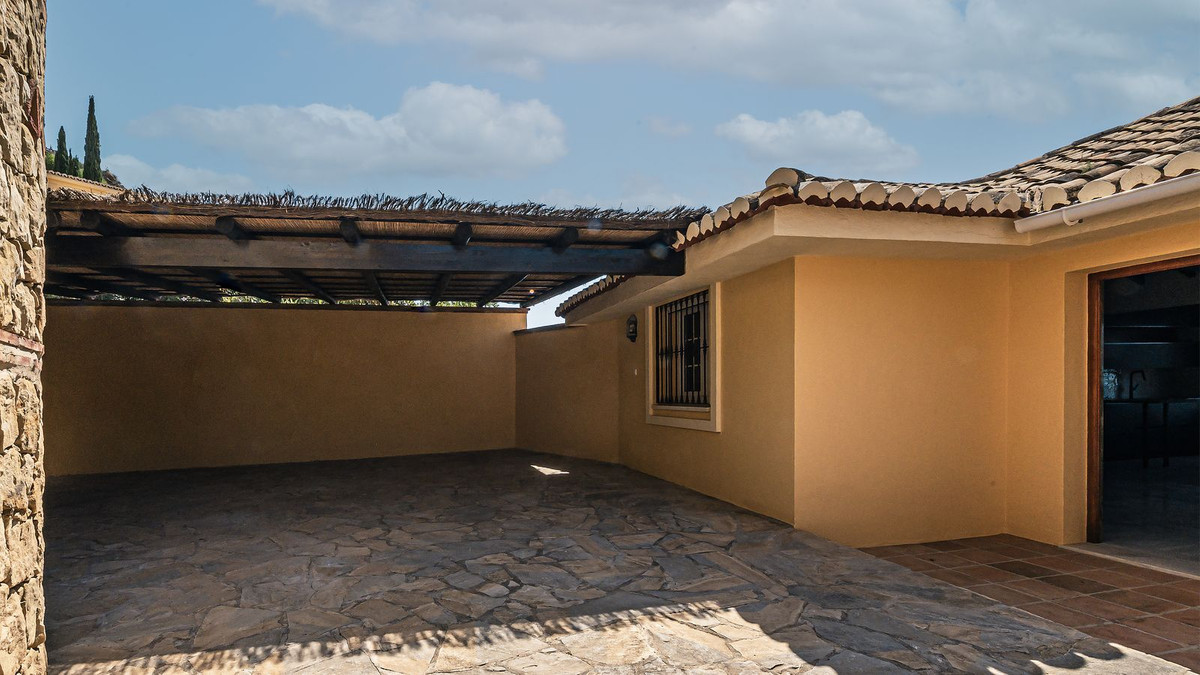 3 Bed Townhouse for sale in La Capellania Costa Del Sol, Málaga, Spain