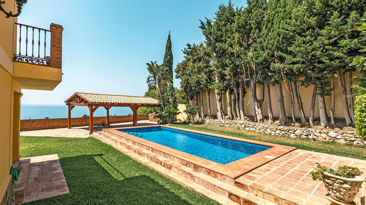 3 Bed Townhouse for sale in La Capellania Costa Del Sol, Málaga, Spain