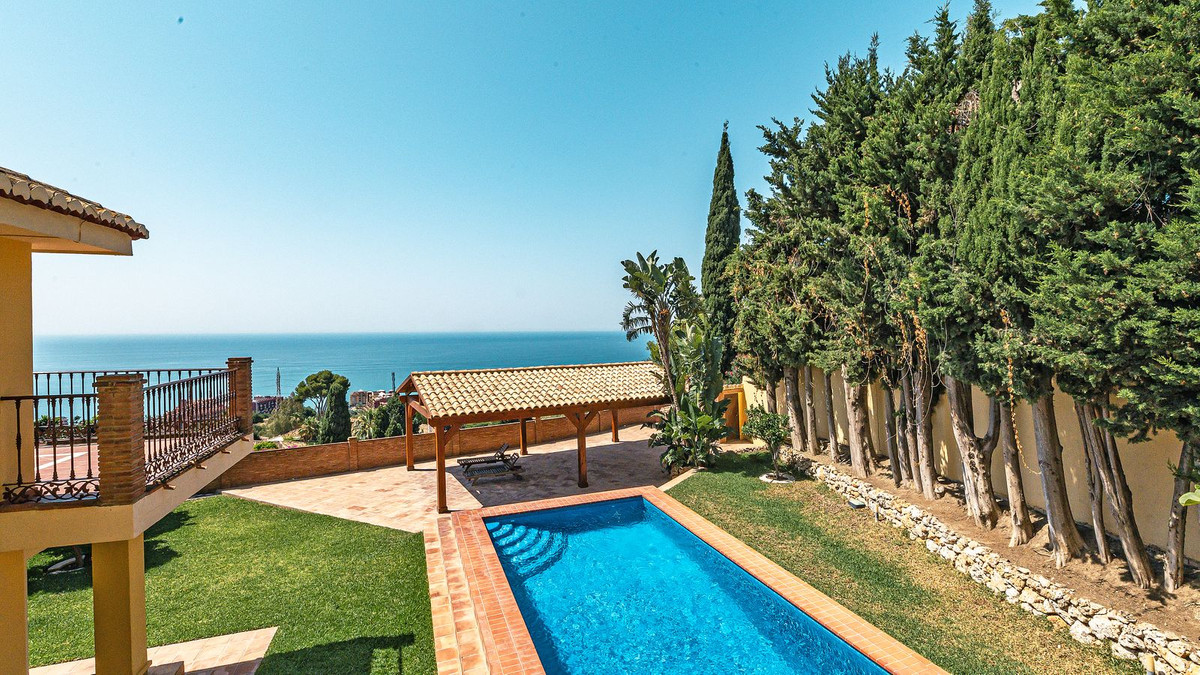 3 Bed Townhouse for sale in La Capellania Costa Del Sol, Málaga, Spain
