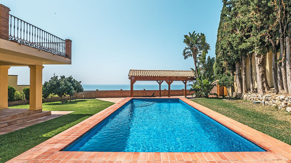 3 Bed Townhouse for sale in La Capellania Costa Del Sol, Málaga, Spain