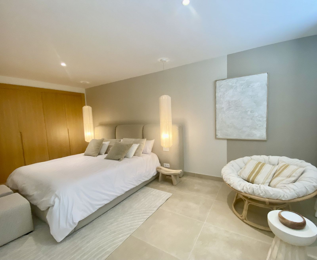 Se vende Villa - Chalet de 5 dormitorios en Costa Del Sol, Málaga, España