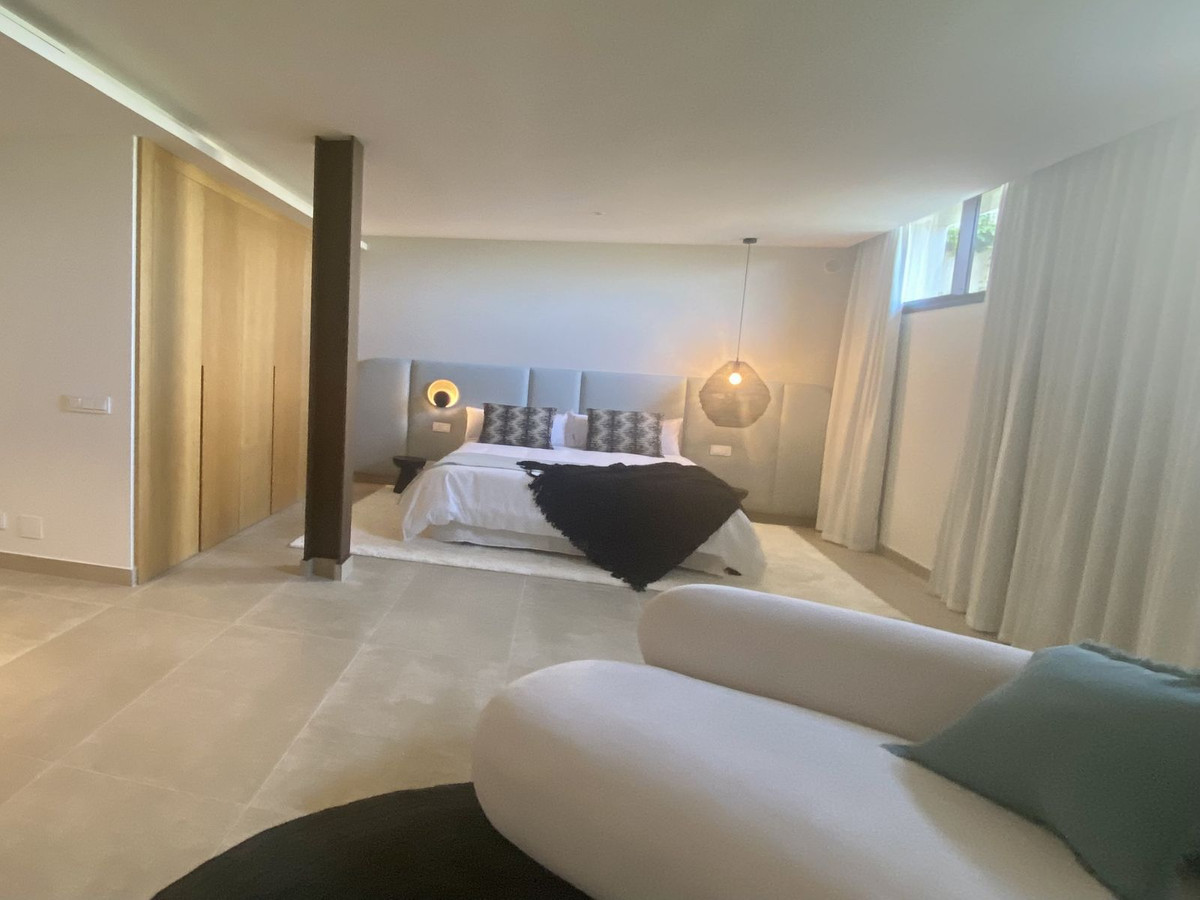Se vende Villa - Chalet de 5 dormitorios en Costa Del Sol, Málaga, España