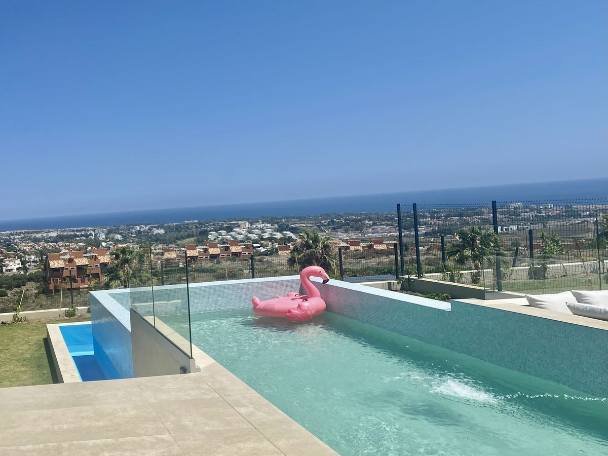 Se vende Villa - Chalet de 5 dormitorios en Costa Del Sol, Málaga, España