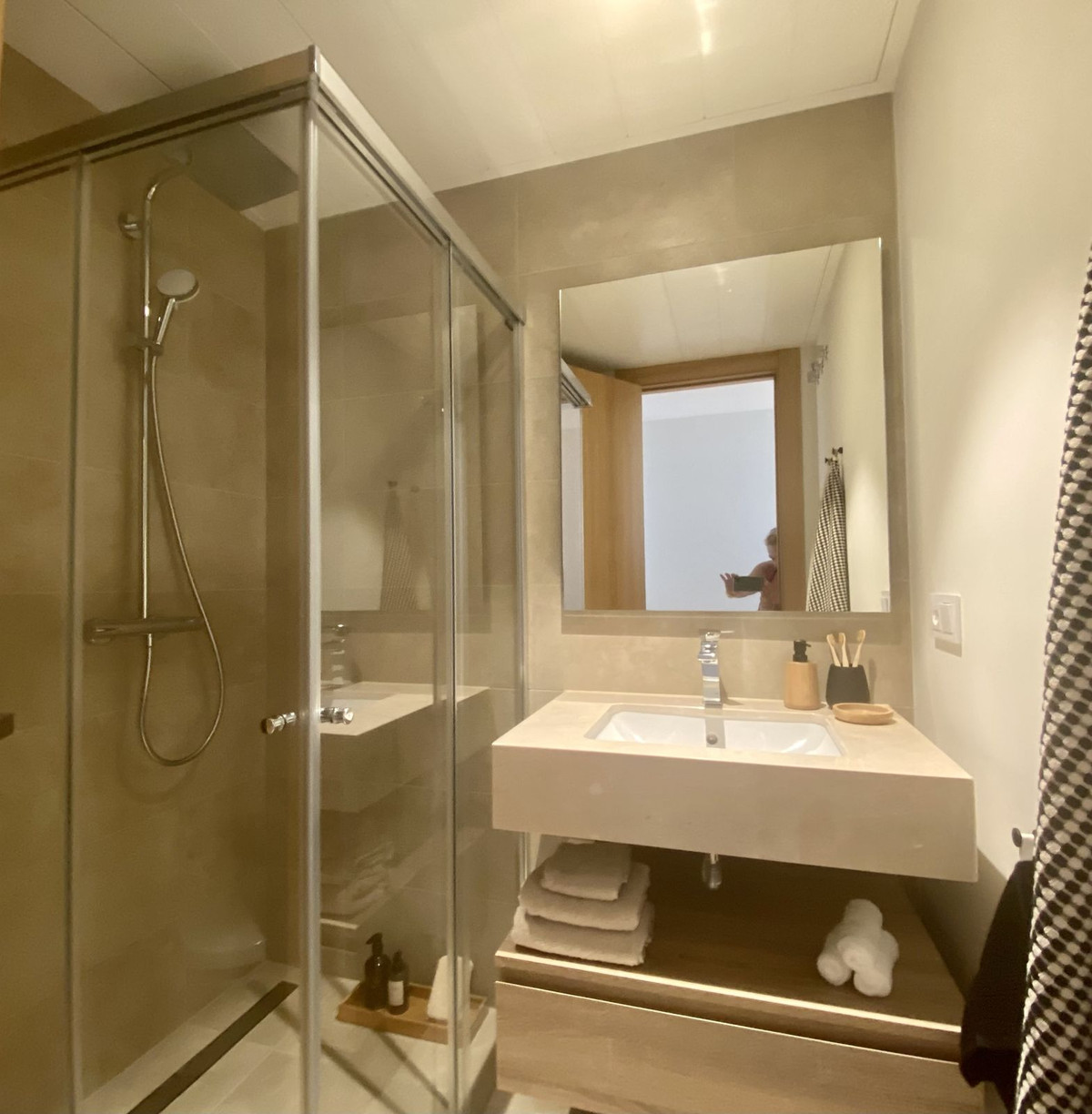 Se vende Villa - Chalet de 5 dormitorios en Costa Del Sol, Málaga, España
