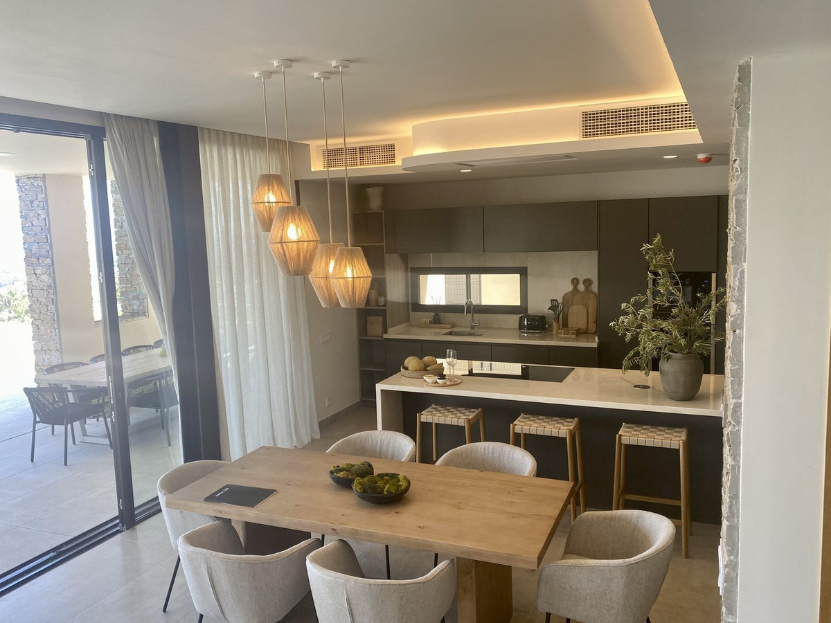 Se vende Villa - Chalet de 5 dormitorios en Costa Del Sol, Málaga, España