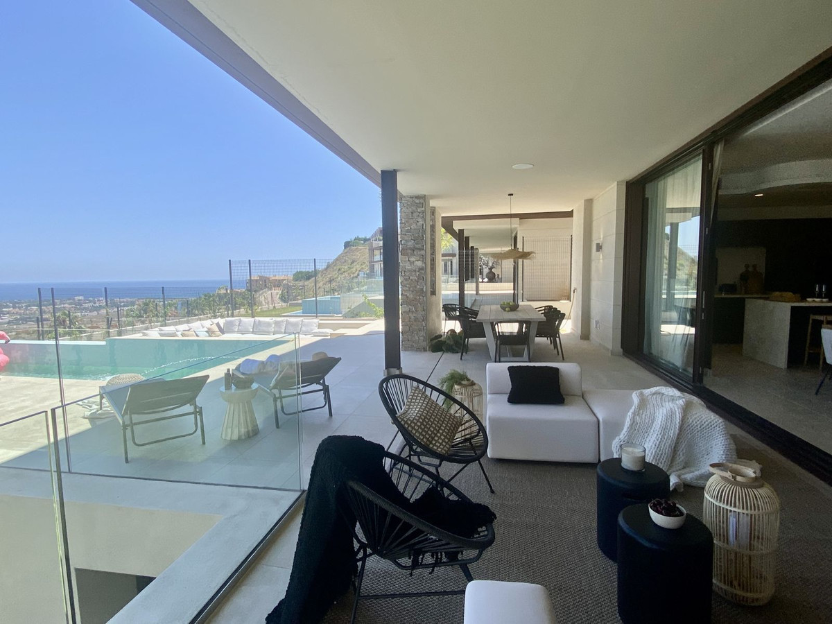 Se vende Villa - Chalet de 5 dormitorios en Costa Del Sol, Málaga, España