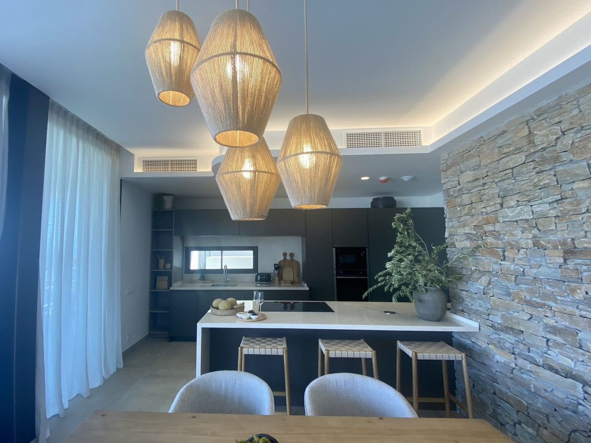 Se vende Villa - Chalet de 5 dormitorios en Costa Del Sol, Málaga, España