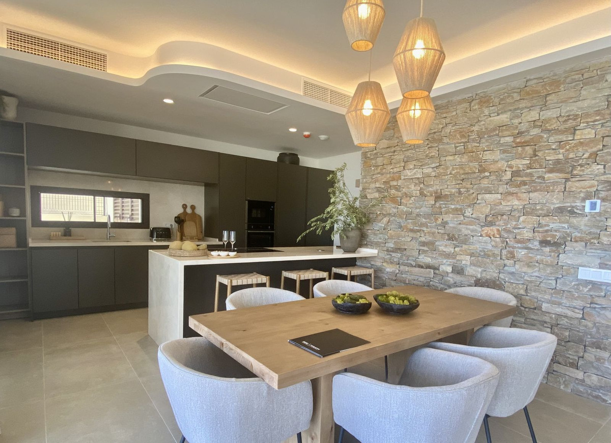 Se vende Villa - Chalet de 5 dormitorios en Costa Del Sol, Málaga, España