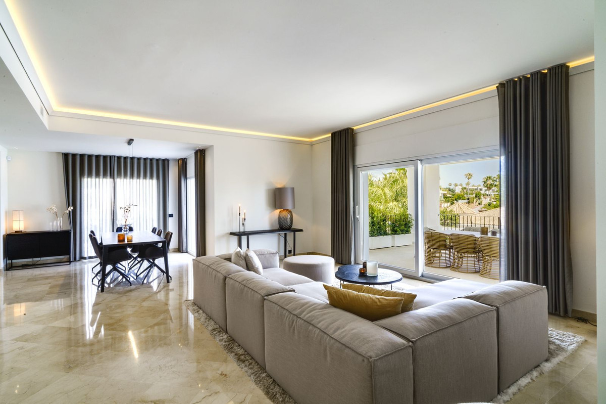 Se vende Villa - Chalet de 6 dormitorios en Costa Del Sol, Málaga, España