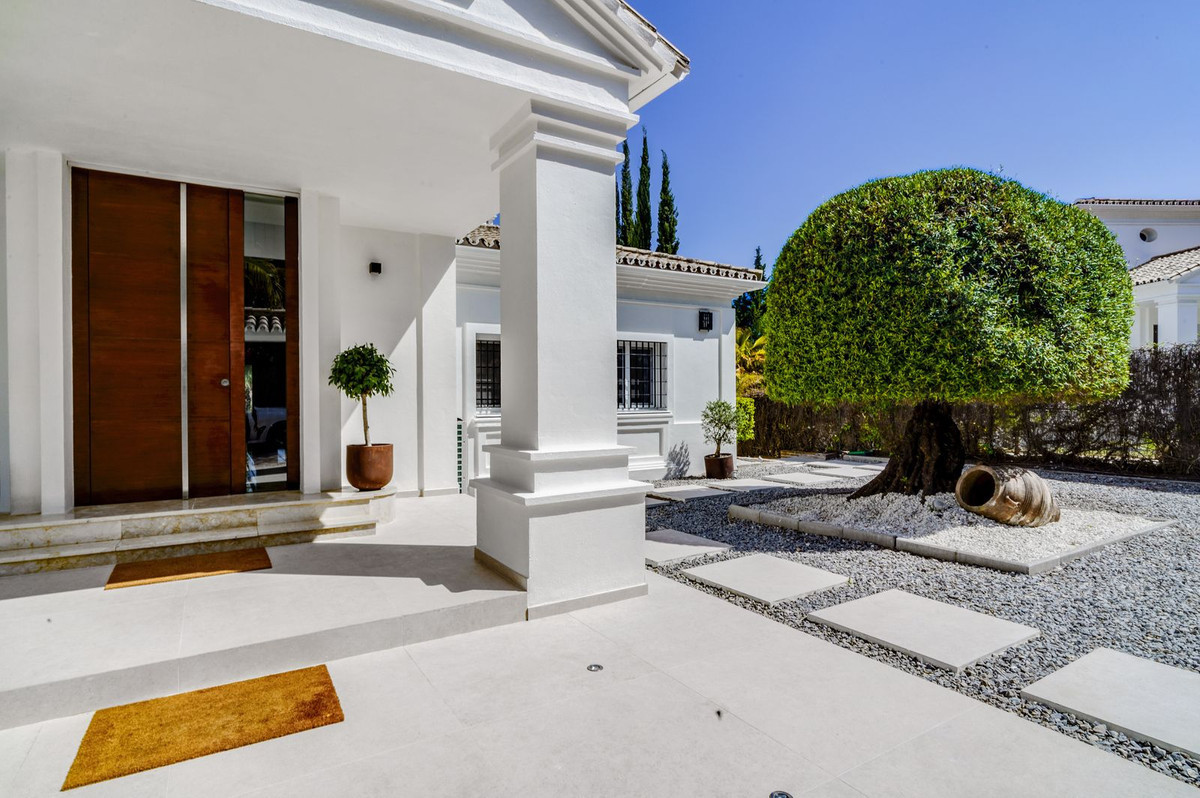 Se vende Villa - Chalet de 6 dormitorios en Costa Del Sol, Málaga, España