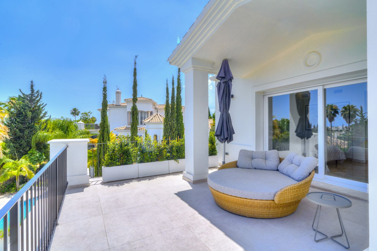 Se vende Villa - Chalet de 6 dormitorios en Costa Del Sol, Málaga, España