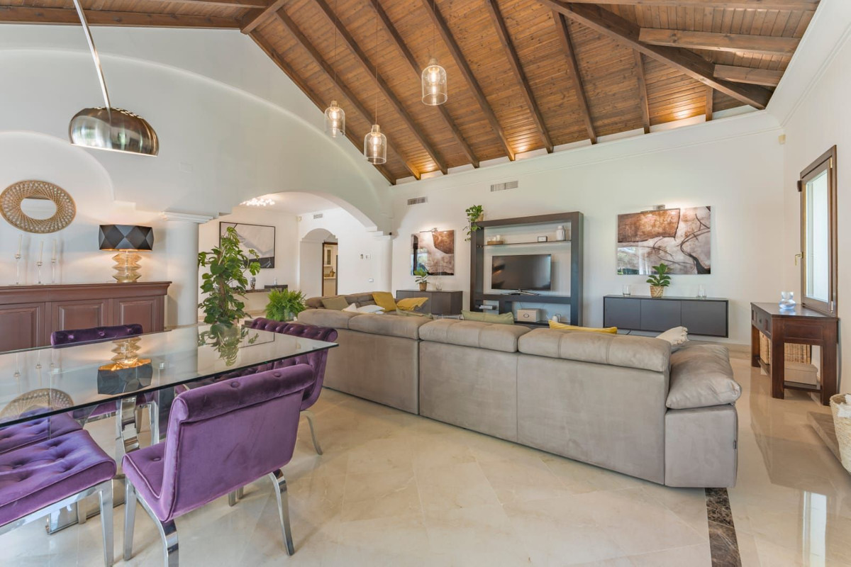 Se vende Villa - Chalet de 6 dormitorios en Costa Del Sol, Málaga, España