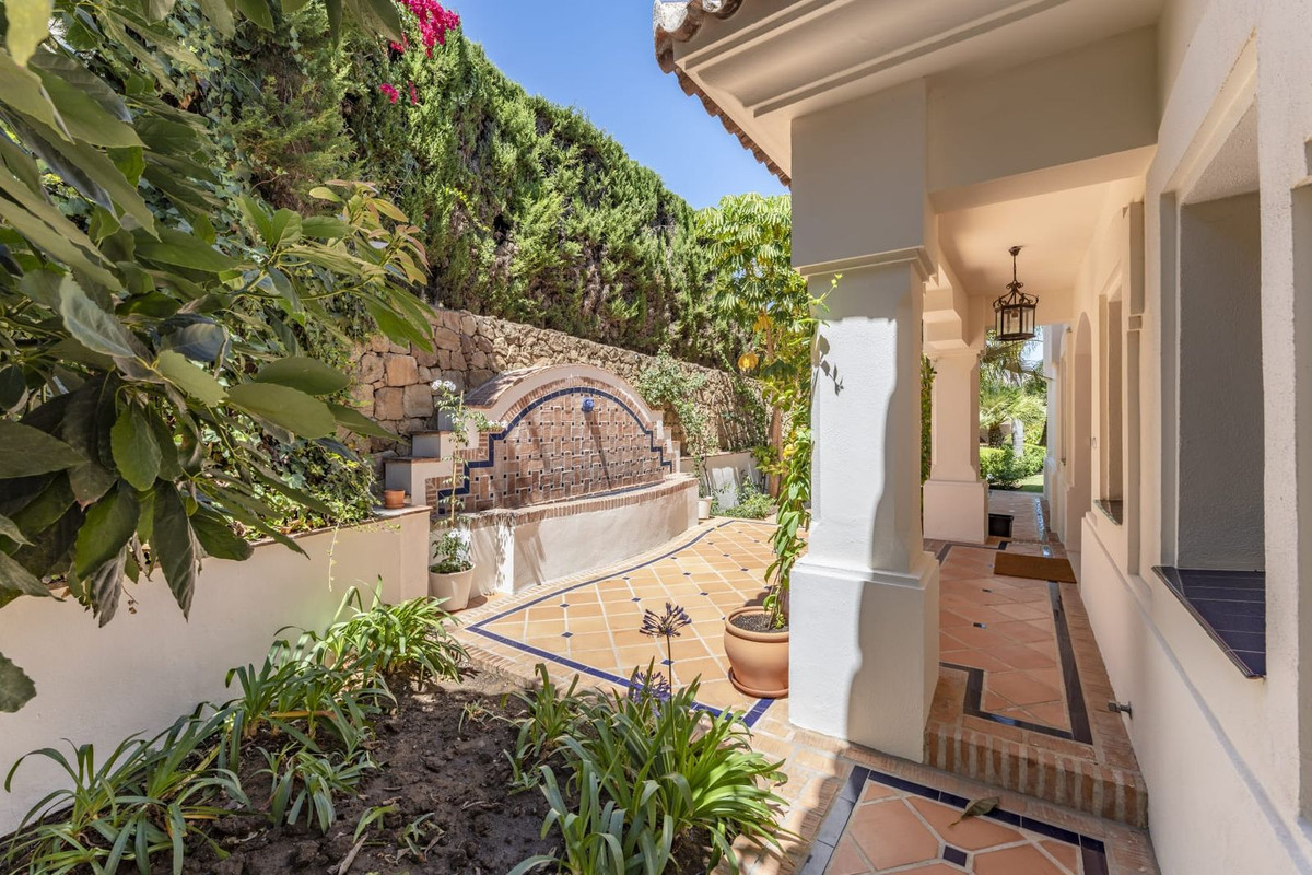 Se vende Villa - Chalet de 6 dormitorios en Costa Del Sol, Málaga, España