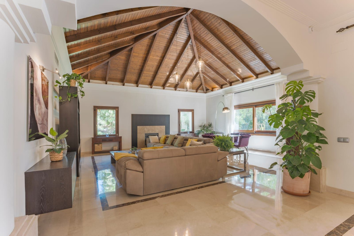 Se vende Villa - Chalet de 6 dormitorios en Costa Del Sol, Málaga, España