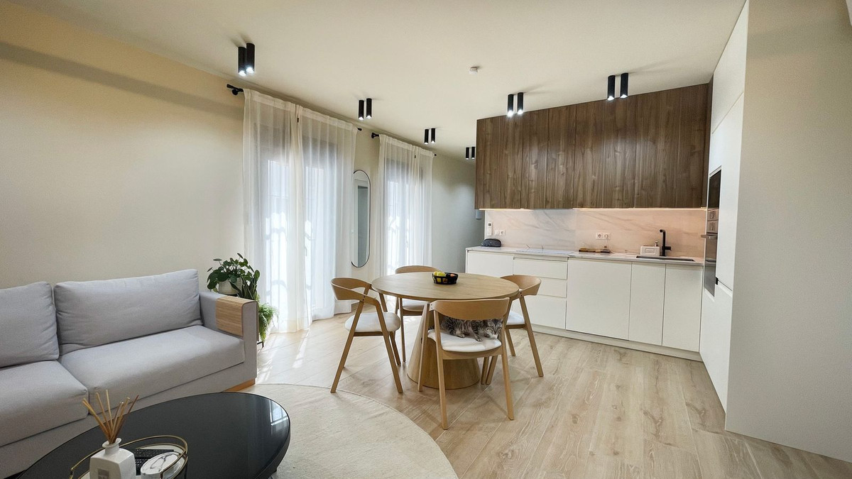 Se vende Apartamento Planta Media de 2 dormitorios en Costa Del Sol, Málaga, España