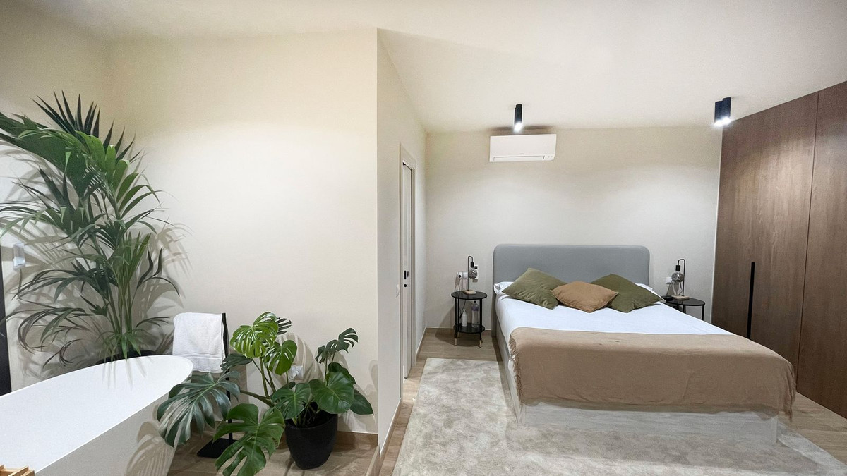 Se vende Apartamento Planta Media de 2 dormitorios en Costa Del Sol, Málaga, España