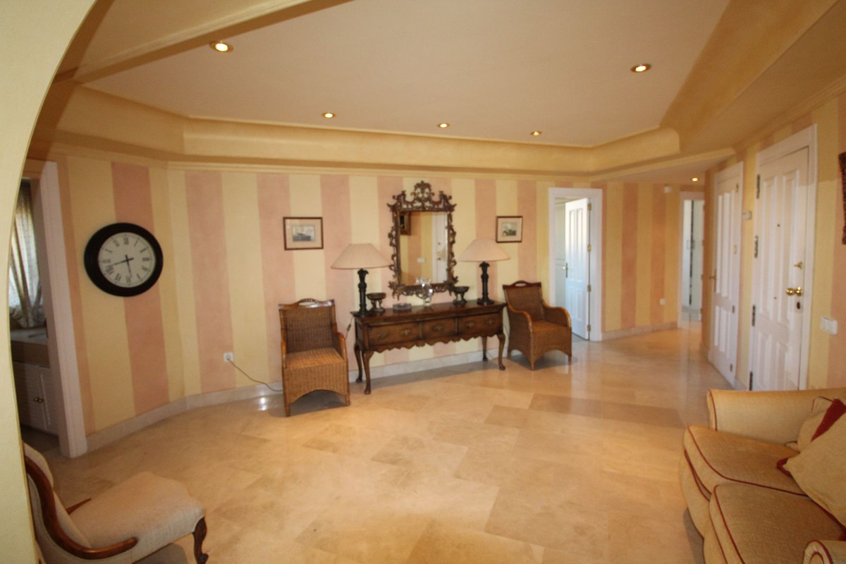 Se vende Ático de 4 dormitorios en Costa Del Sol, Cadiz, España