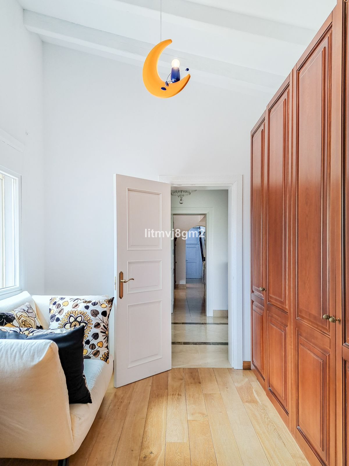 5 Bed Townhouse for sale in Benahavís Costa Del Sol, Málaga, Spain