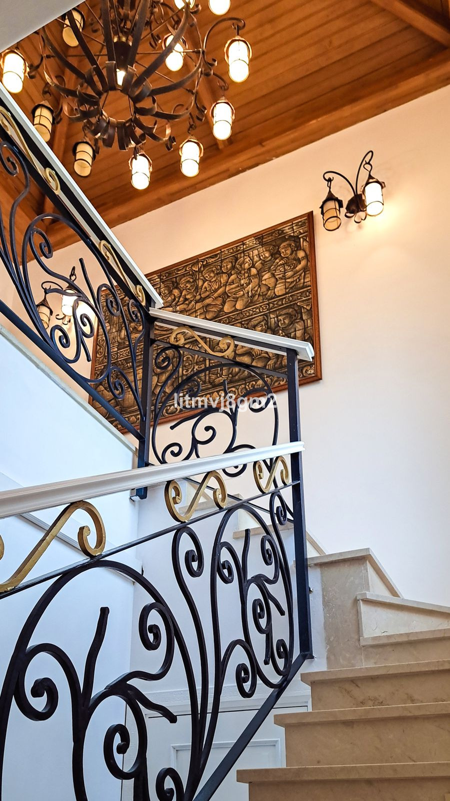 5 Bed Townhouse for sale in Benahavís Costa Del Sol, Málaga, Spain