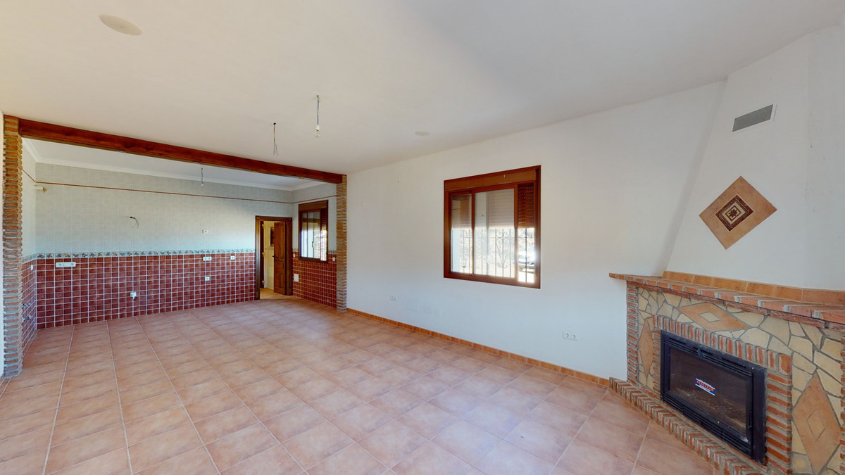 4 Bed Townhouse for sale in Colmenar Costa Del Sol East, Málaga, Spain