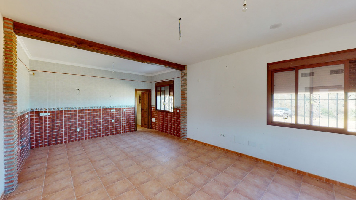 4 Bed Townhouse for sale in Colmenar Costa Del Sol East, Málaga, Spain