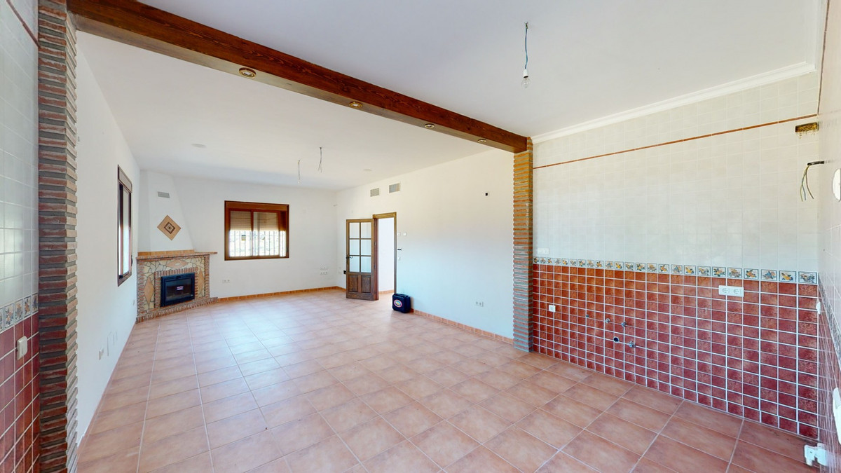 4 Bed Townhouse for sale in Colmenar Costa Del Sol East, Málaga, Spain