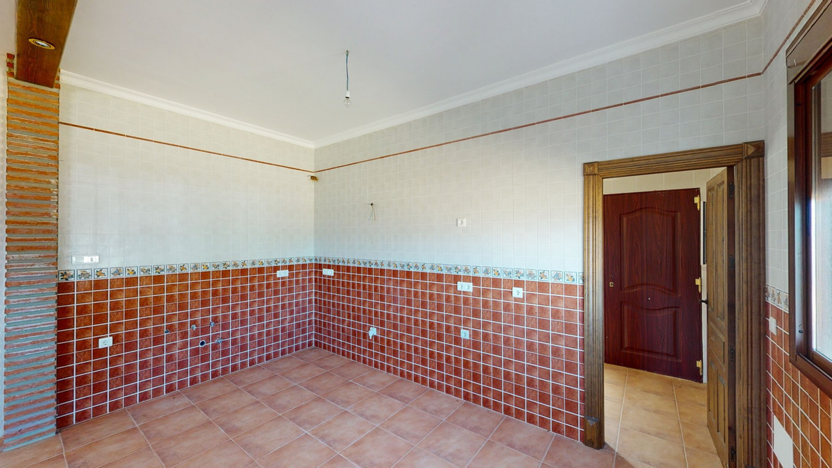 4 Bed Townhouse for sale in Colmenar Costa Del Sol East, Málaga, Spain