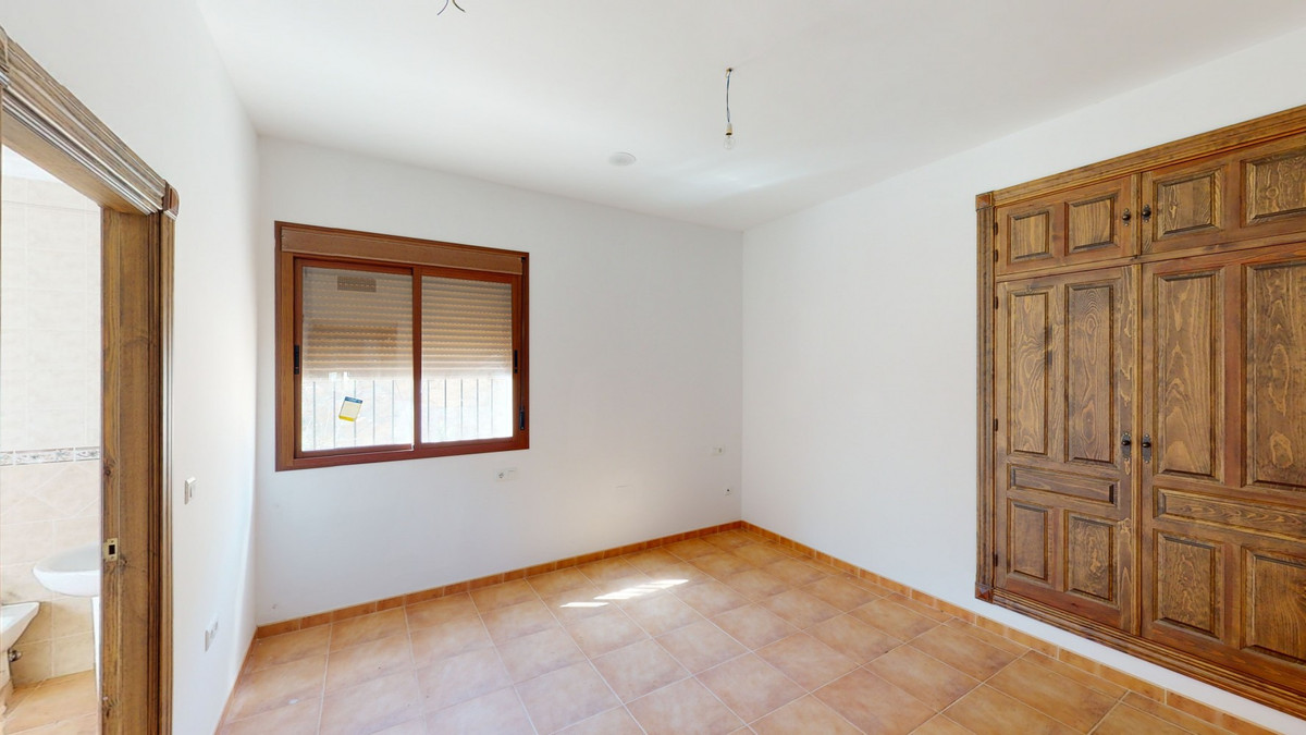 4 Bed Townhouse for sale in Colmenar Costa Del Sol East, Málaga, Spain