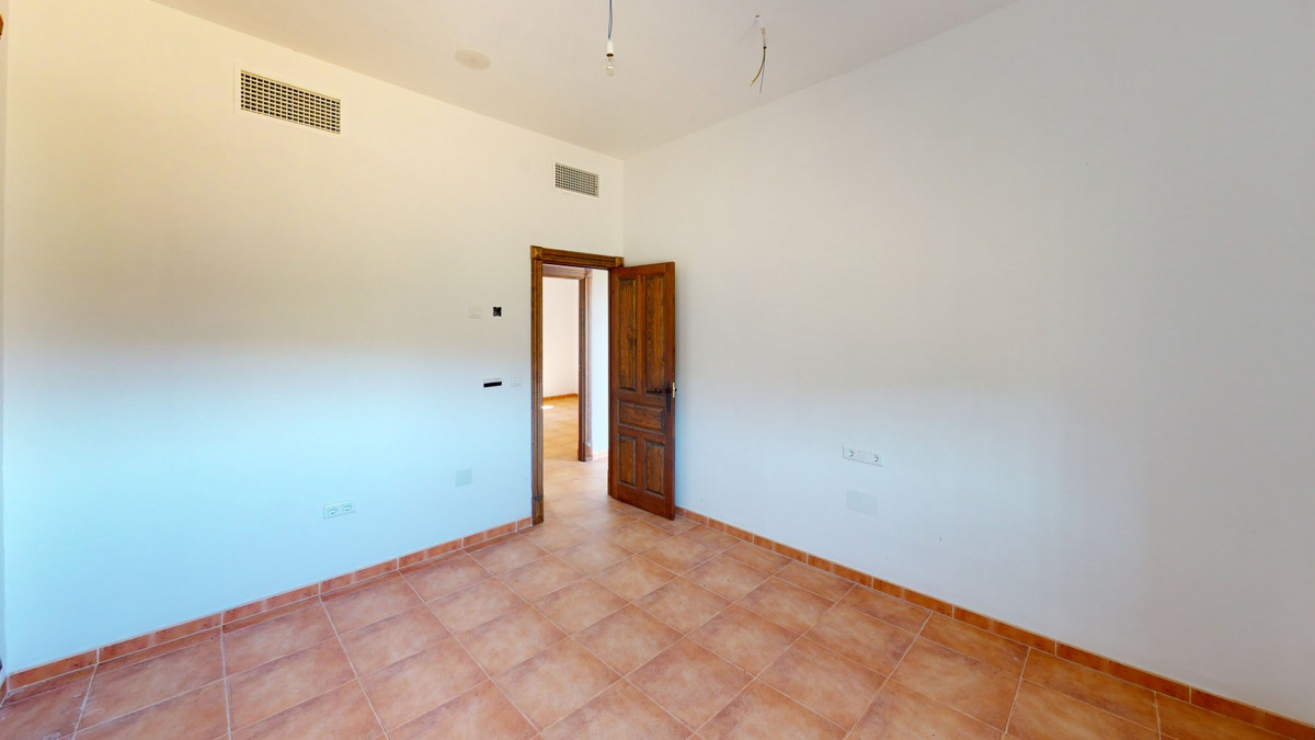 4 Bed Townhouse for sale in Colmenar Costa Del Sol East, Málaga, Spain