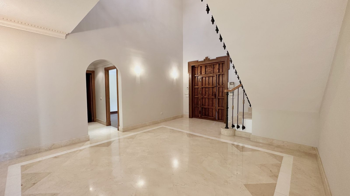 5 Bed Townhouse for sale in The Golden Mile Costa Del Sol, Málaga, Spain