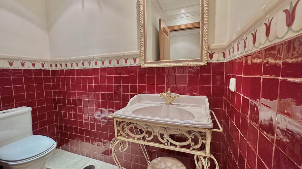 5 Bed Townhouse for sale in The Golden Mile Costa Del Sol, Málaga, Spain
