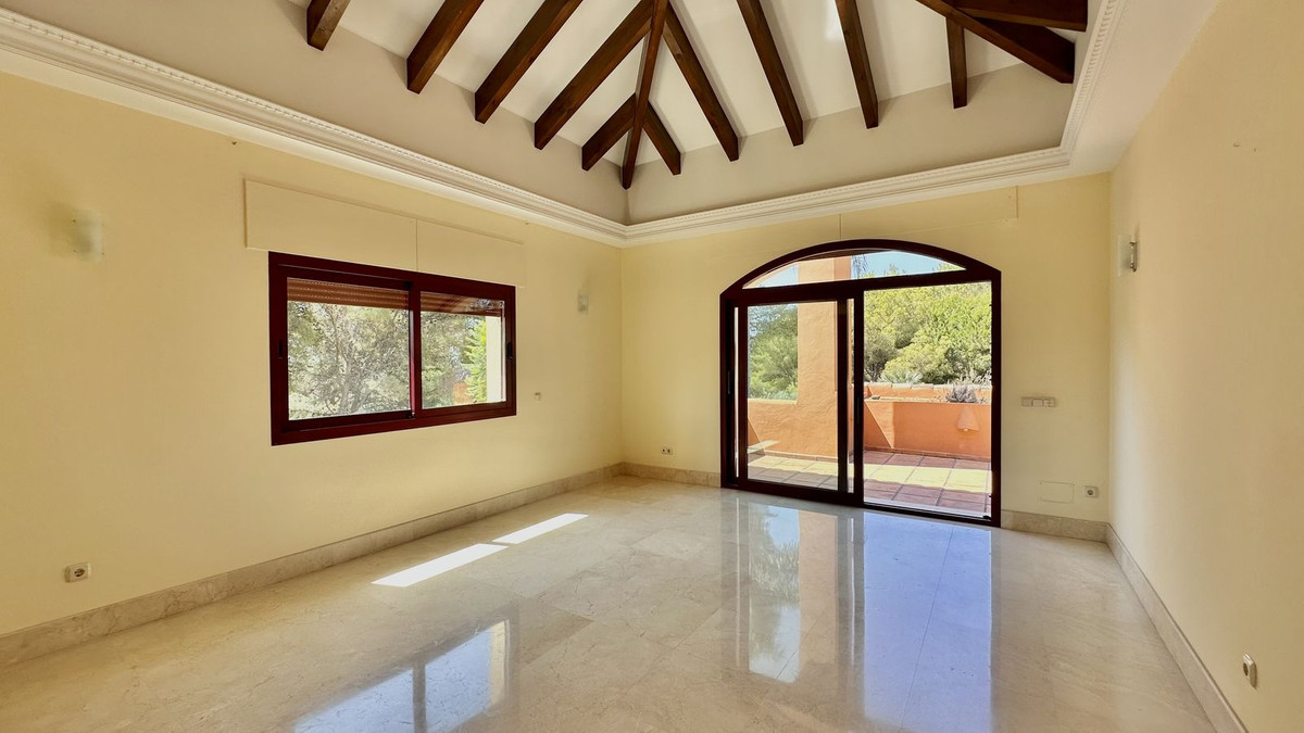 5 Bed Townhouse for sale in The Golden Mile Costa Del Sol, Málaga, Spain