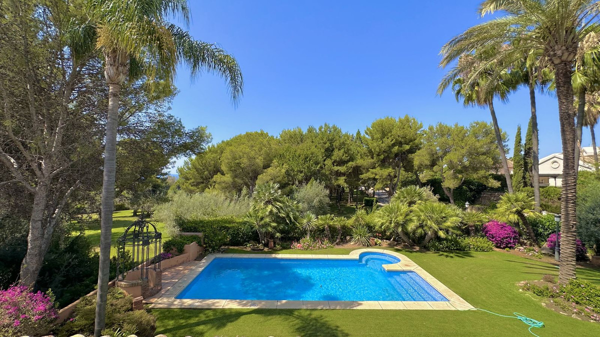 5 Bed Townhouse for sale in The Golden Mile Costa Del Sol, Málaga, Spain