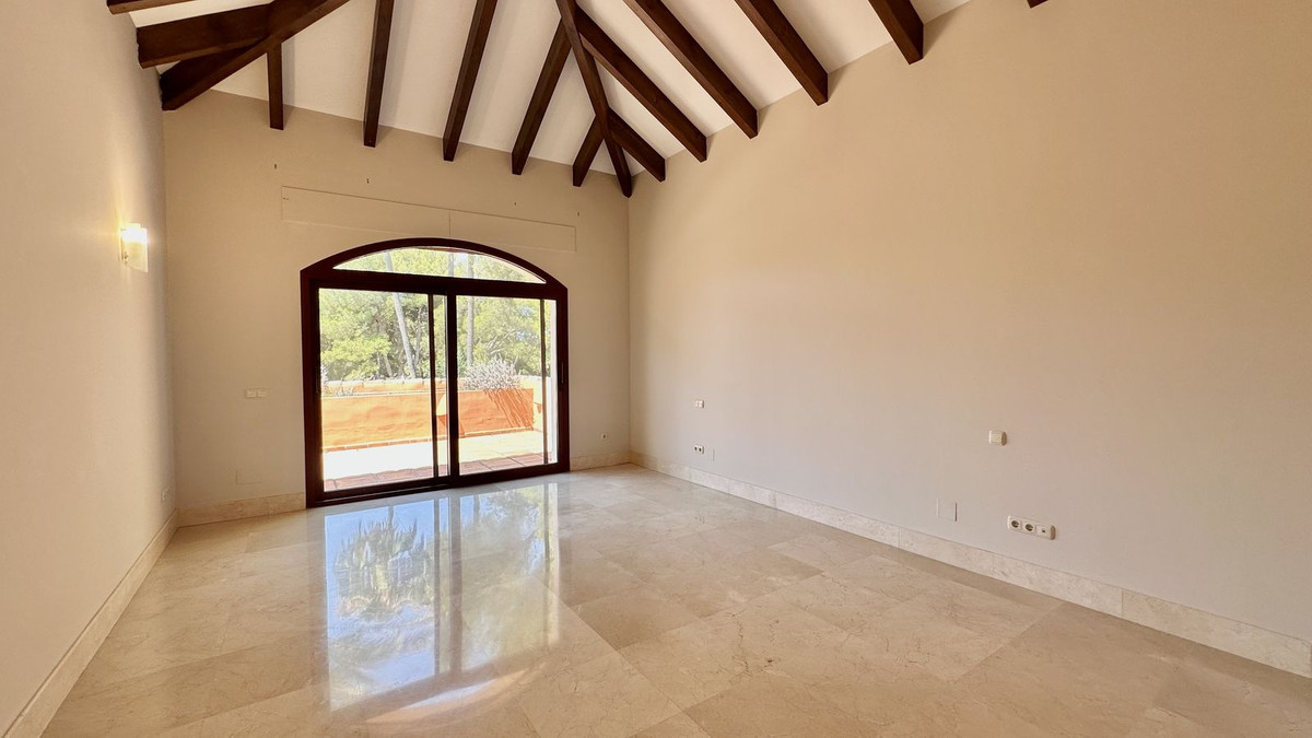5 Bed Townhouse for sale in The Golden Mile Costa Del Sol, Málaga, Spain