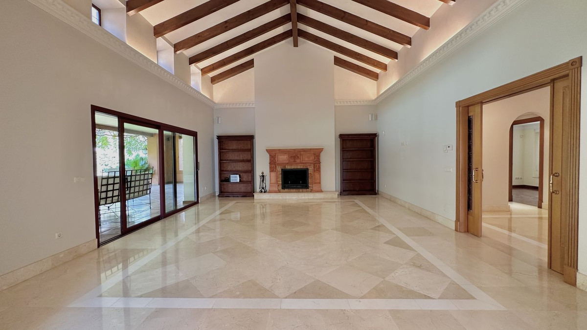 5 Bed Townhouse for sale in The Golden Mile Costa Del Sol, Málaga, Spain