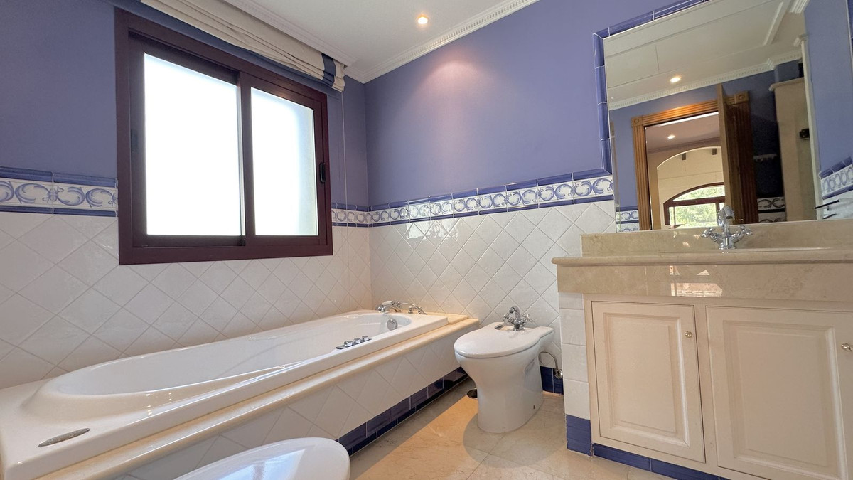 5 Bed Townhouse for sale in The Golden Mile Costa Del Sol, Málaga, Spain