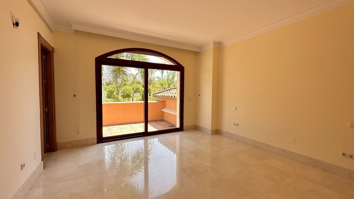 5 Bed Townhouse for sale in The Golden Mile Costa Del Sol, Málaga, Spain