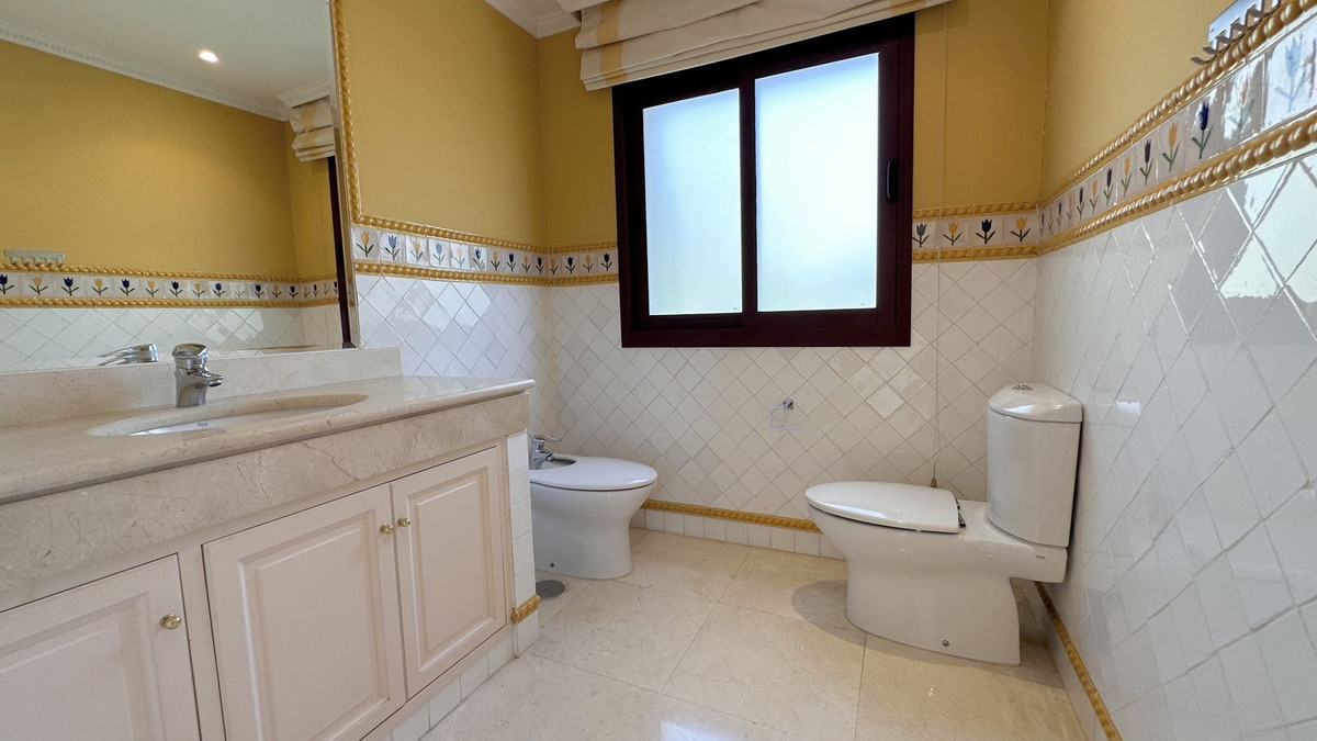 5 Bed Townhouse for sale in The Golden Mile Costa Del Sol, Málaga, Spain