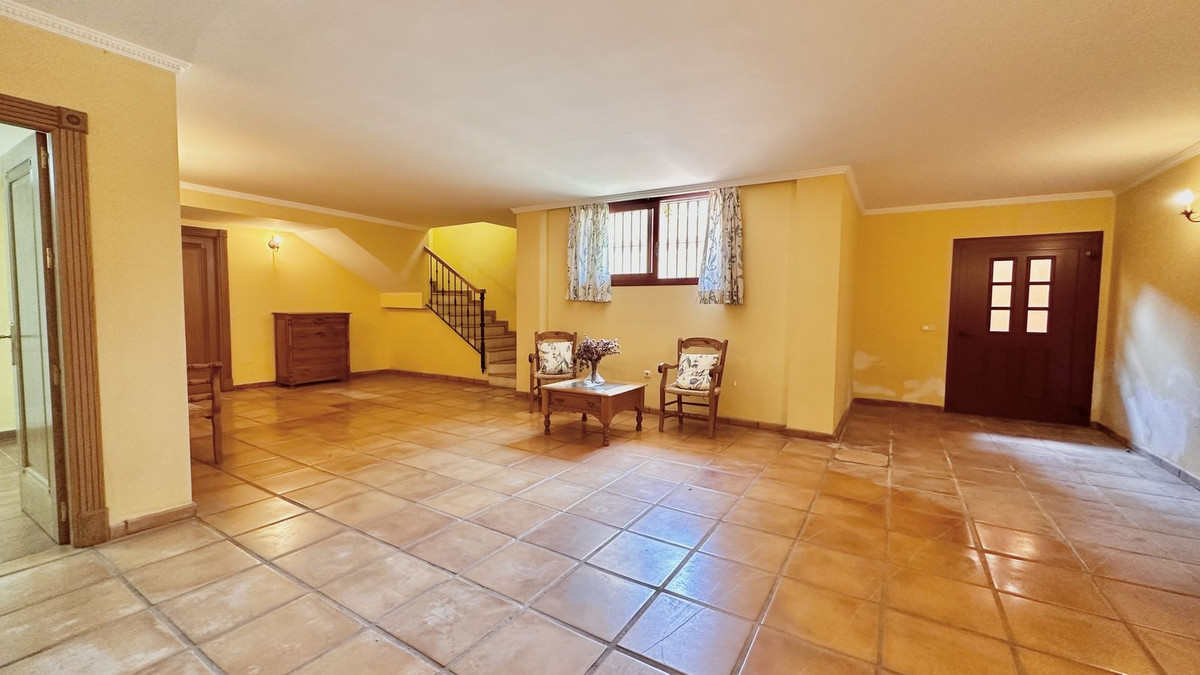 5 Bed Townhouse for sale in The Golden Mile Costa Del Sol, Málaga, Spain
