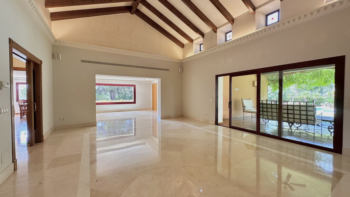 5 Bed Townhouse for sale in The Golden Mile Costa Del Sol, Málaga, Spain