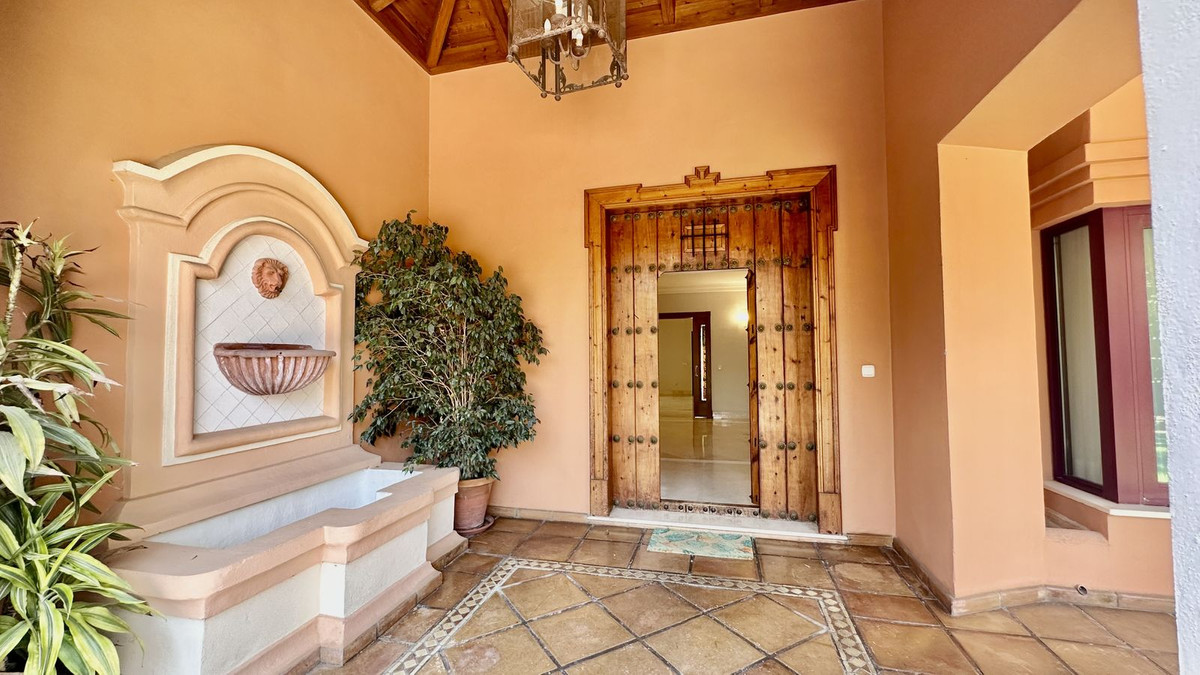 5 Bed Townhouse for sale in The Golden Mile Costa Del Sol, Málaga, Spain