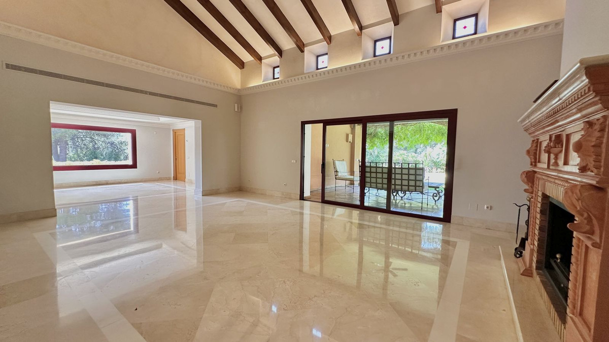 5 Bed Townhouse for sale in The Golden Mile Costa Del Sol, Málaga, Spain