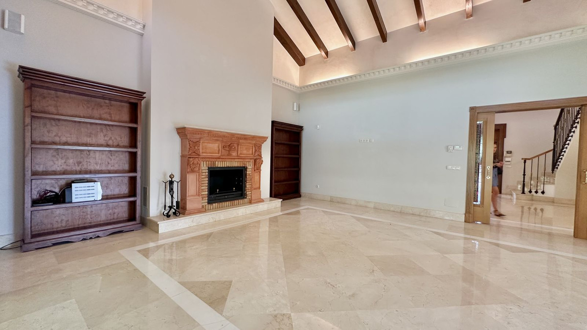5 Bed Townhouse for sale in The Golden Mile Costa Del Sol, Málaga, Spain