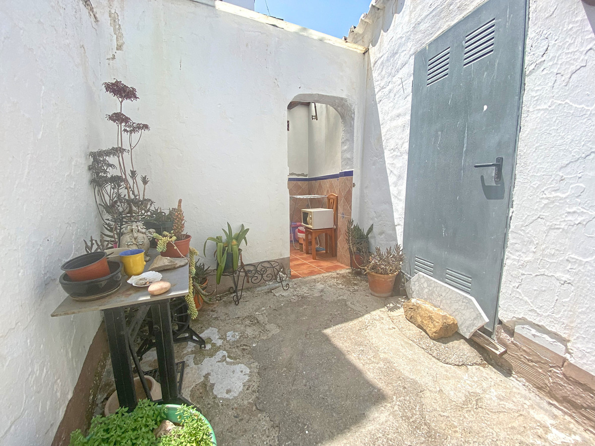 3 Bed Townhouse for sale in Estepona Costa Del Sol, Málaga, Spain