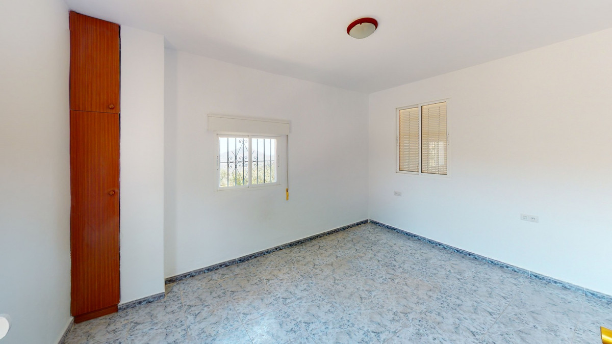 18 Bed Townhouse for sale in Comares Costa Del Sol East, Málaga, Spain