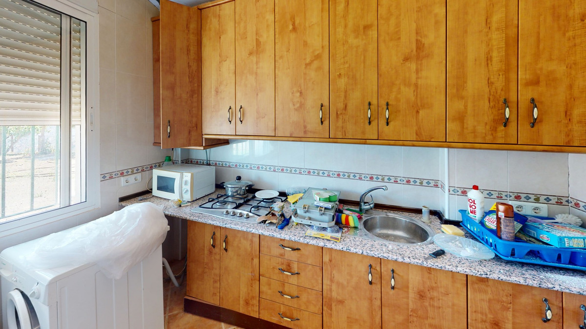18 Bed Townhouse for sale in Comares Costa Del Sol East, Málaga, Spain