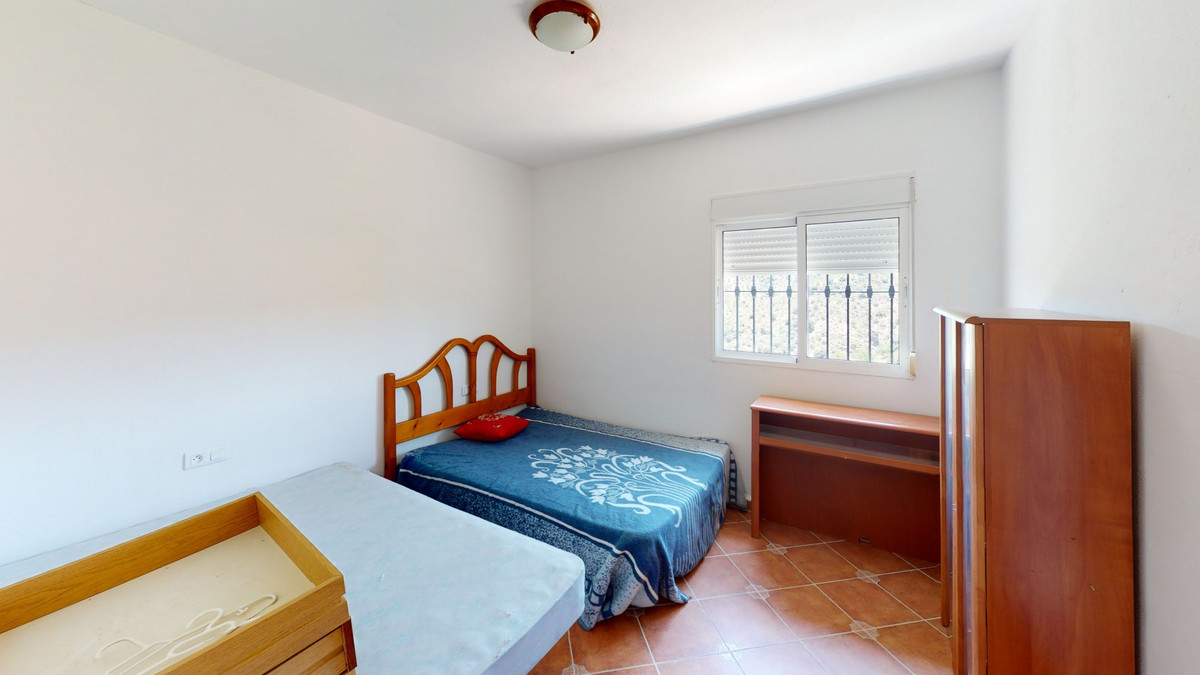 18 Bed Townhouse for sale in Comares Costa Del Sol East, Málaga, Spain