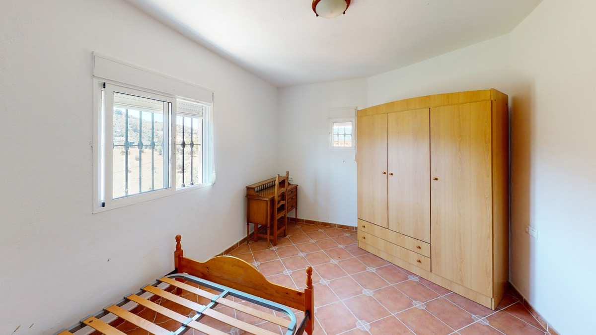 18 Bed Townhouse for sale in Comares Costa Del Sol East, Málaga, Spain