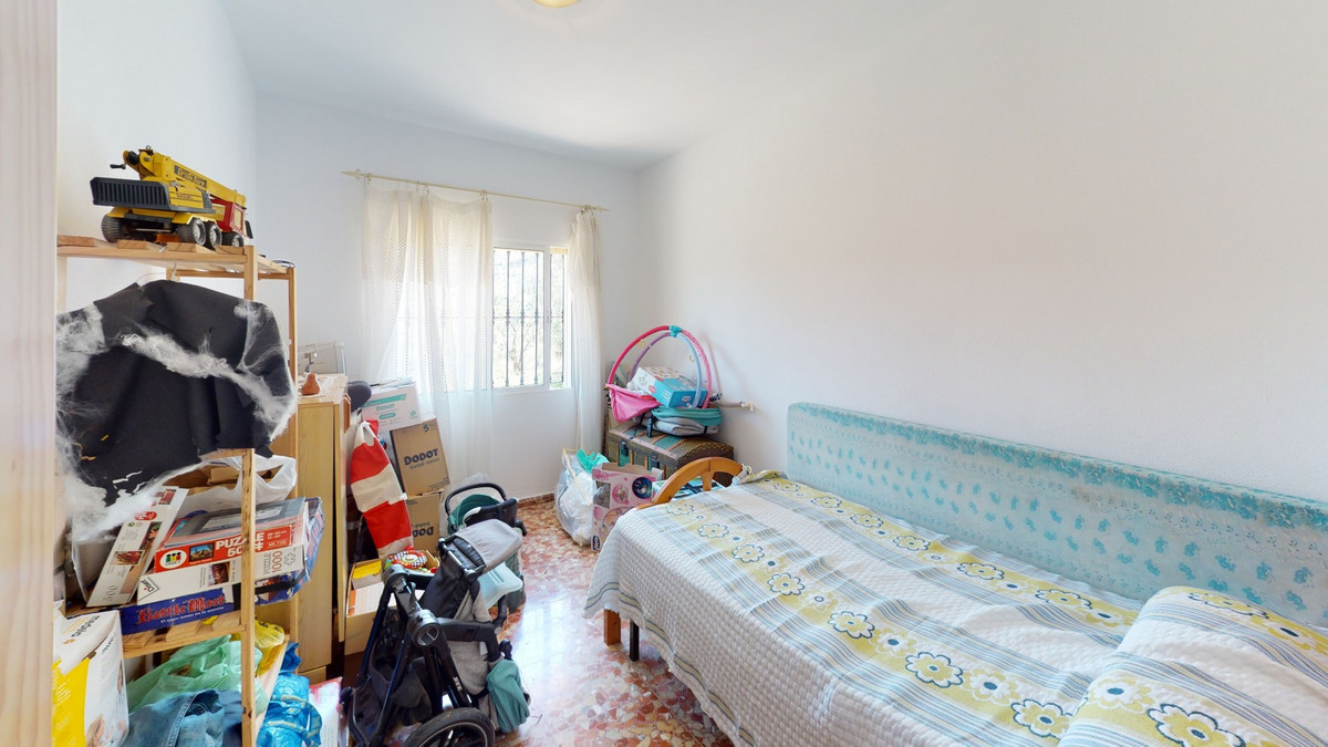 18 Bed Townhouse for sale in Comares Costa Del Sol East, Málaga, Spain